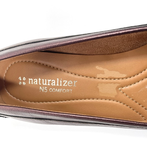 Naturalizer N5 Comfort–Dark Ruby Red/Burgundy Slip-On Metallic Loafer. Size 7. - Picture 7 of 9